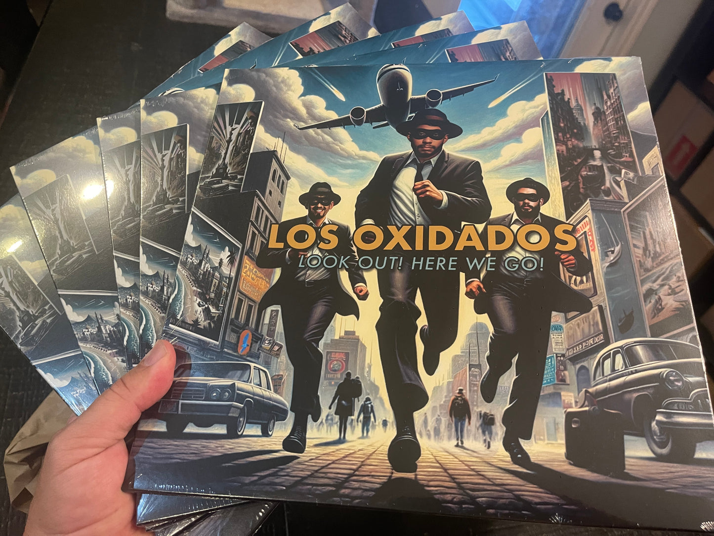 OMR-104 Los Oxidados “Look Out! Here We Go!”VINYL (Classic Black)