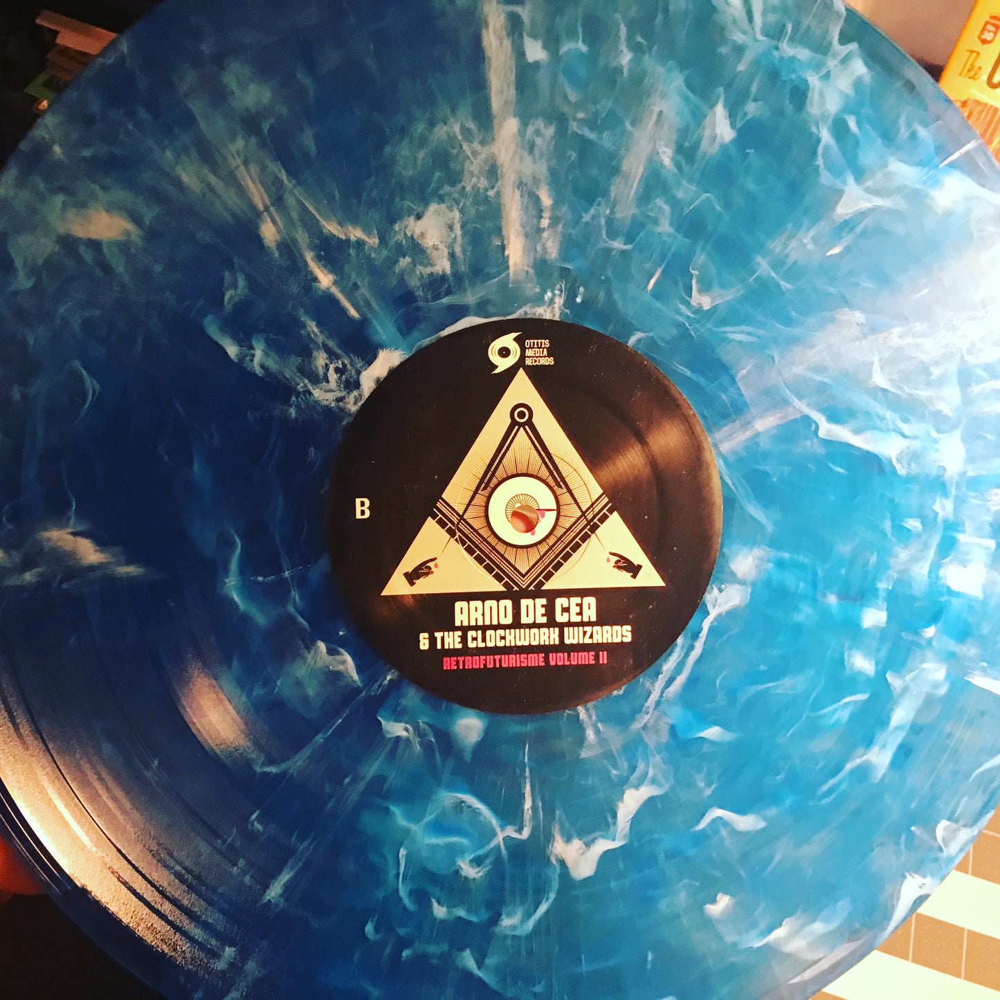OMR-027 ARNO DE CEA & THE CLOCKWORK WIZARDS “Retrofuturisme Vol. 2” 12 inch Vinyl LP (Random Color Vinyl)