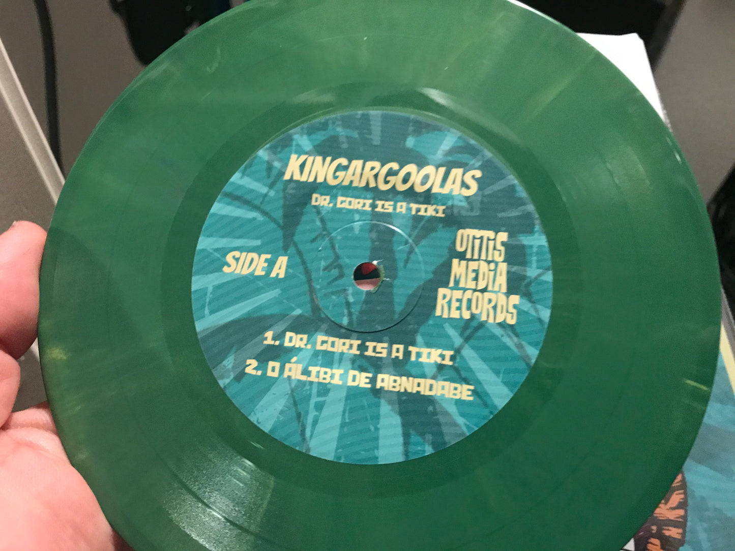 OMR-022 KINGARGOOLAS “Dr Gori is a Tiki” 7 inch Vinyl EP (Random Colored Vinyl)
