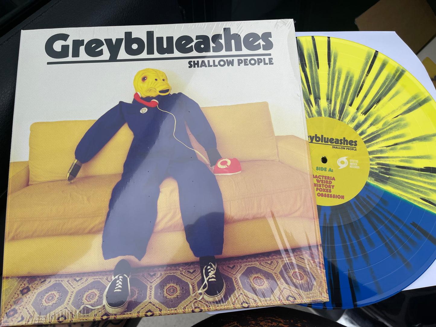 OMR-063 Greyblueashes “Shallow People” LP