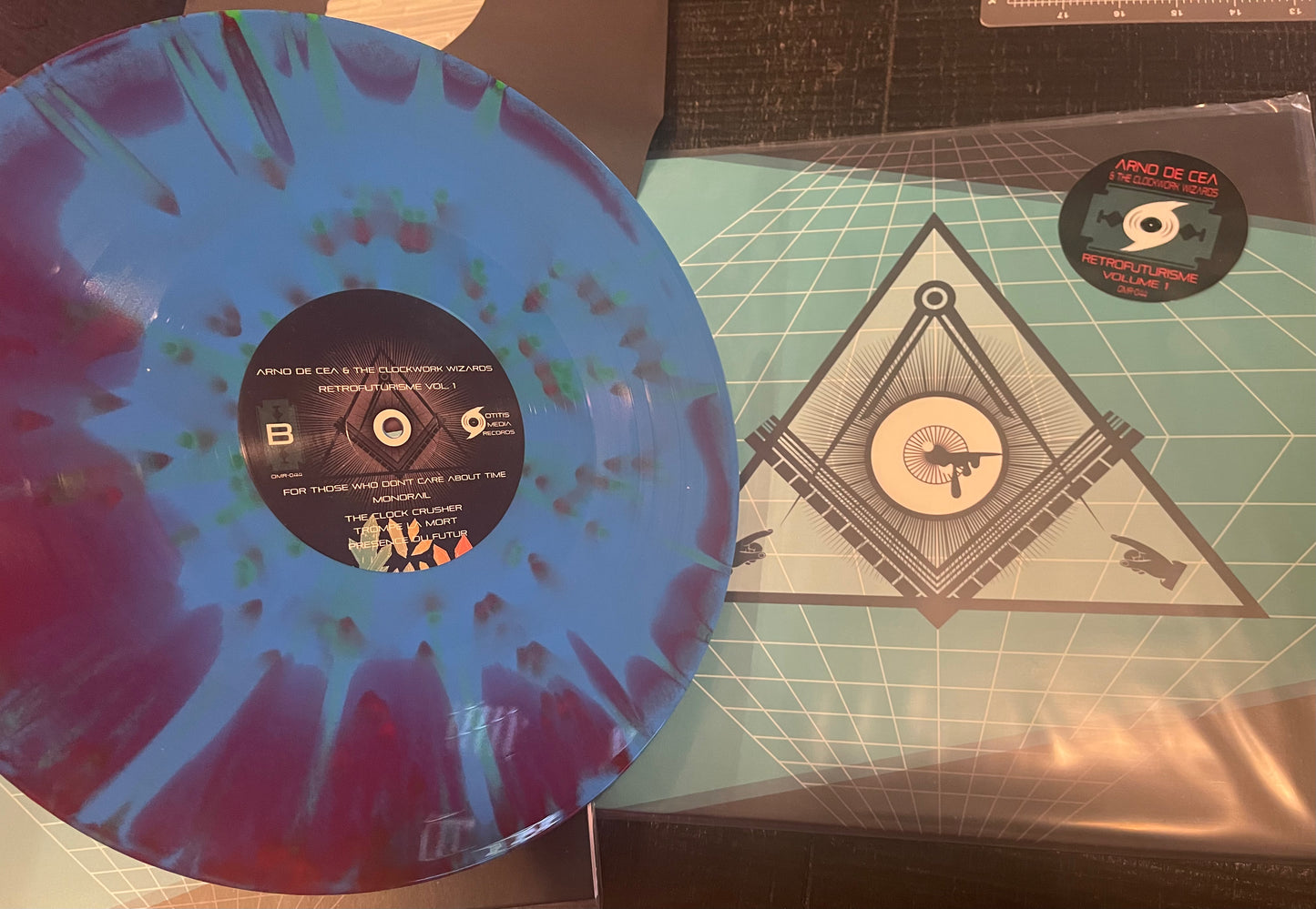 OMR-044 Arno De Cea & The Clockwork Wizards “Retrofuturisme Vol. 1” (Limited Ed. American Colored Vinyl Version)