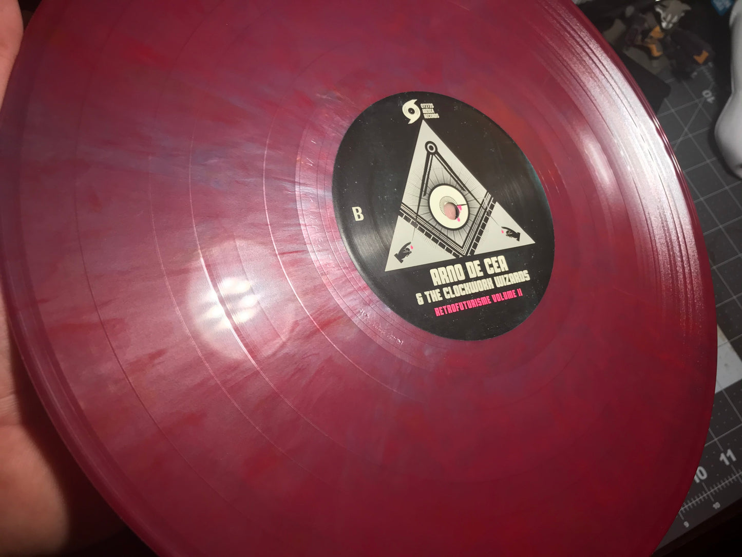 OMR-027 ARNO DE CEA & THE CLOCKWORK WIZARDS “Retrofuturisme Vol. 2” 12 inch Vinyl LP (Random Color Vinyl)