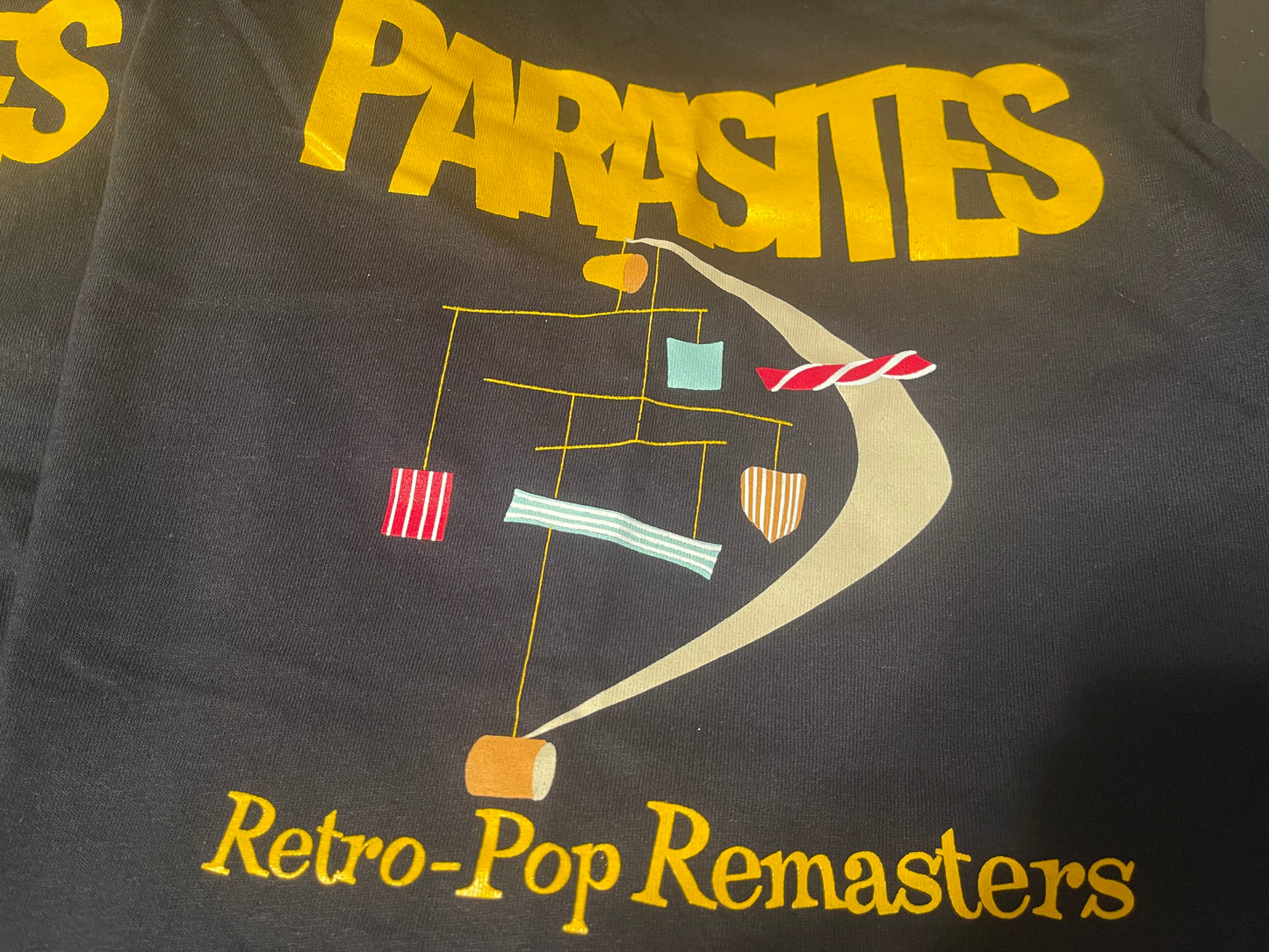 OMRMCH 005 PARASITES “Retro-Pop Remasters” T-Shirt