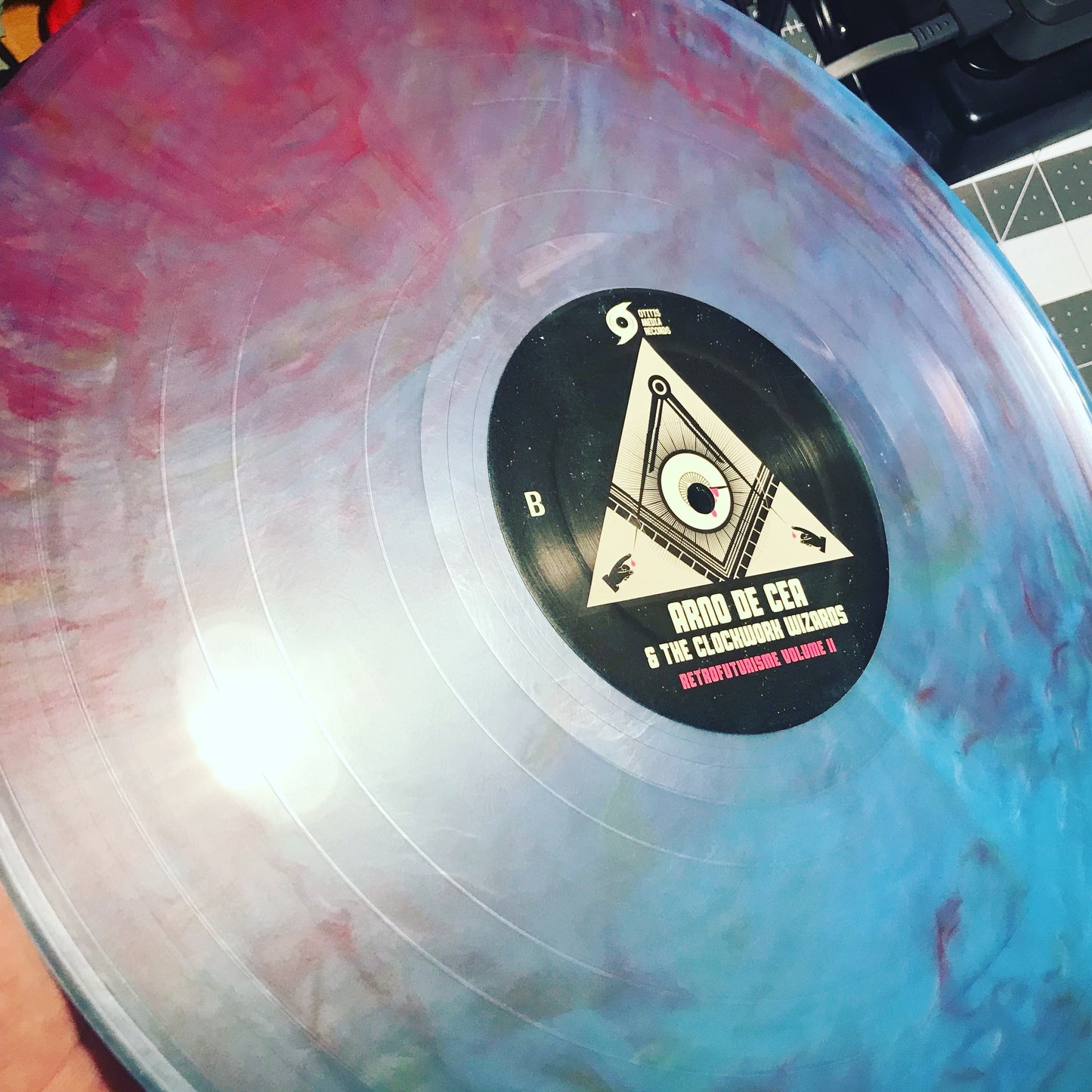 OMR-027 ARNO DE CEA & THE CLOCKWORK WIZARDS “Retrofuturisme Vol. 2” 12 inch Vinyl LP (Random Color Vinyl)