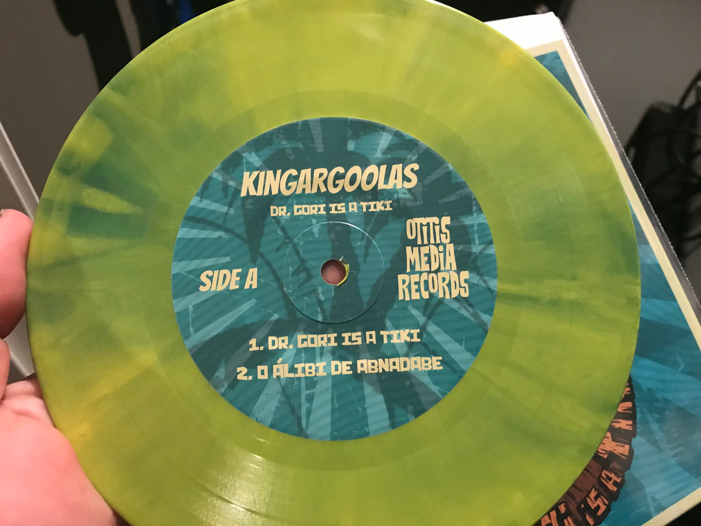 OMR-022 KINGARGOOLAS “Dr Gori is a Tiki” 7 inch Vinyl EP (Random Colored Vinyl)