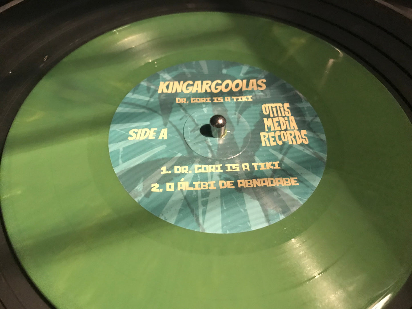OMR-022 KINGARGOOLAS “Dr Gori is a Tiki” 7 inch Vinyl EP (Random Colored Vinyl)