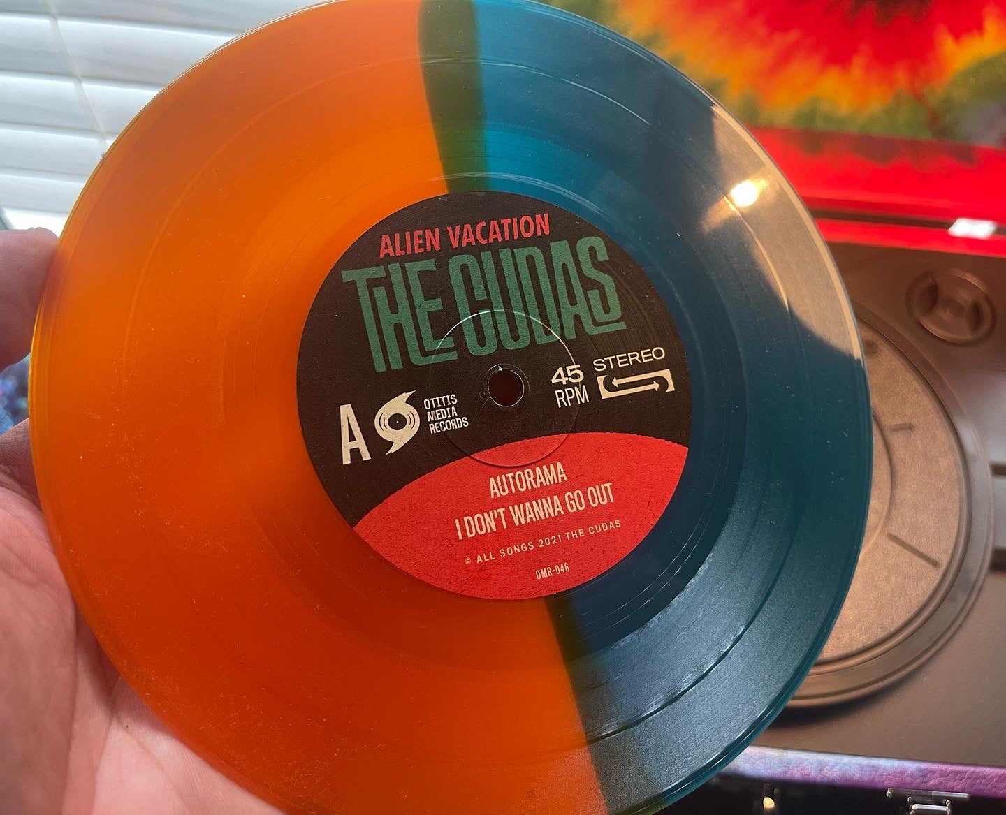 OMR-046 THE CUDAS “ Alien Vacation” 7 inch EP