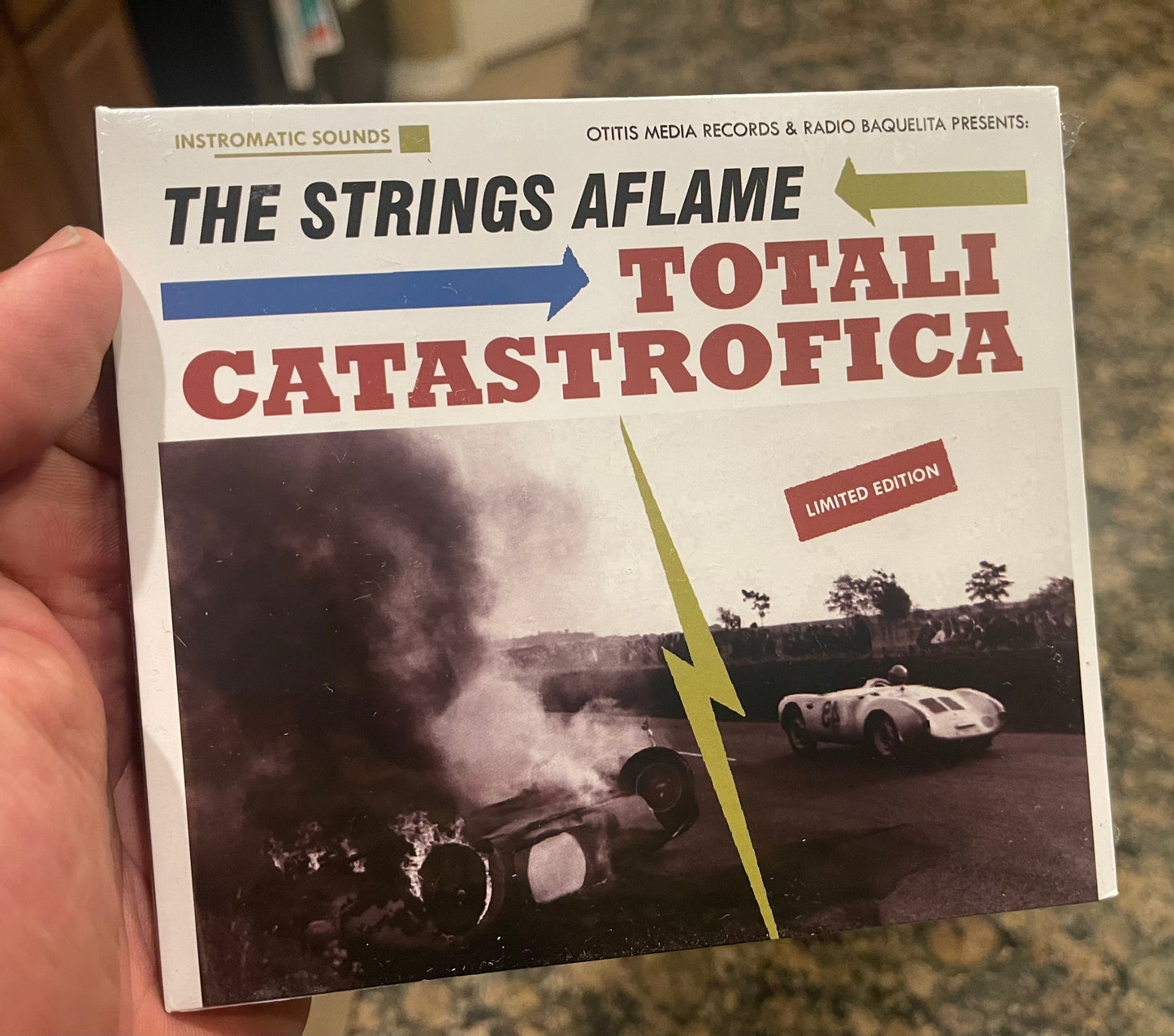 OMR-090 The Strings Aflame “Totali Catastrofica” CD/Vinyl